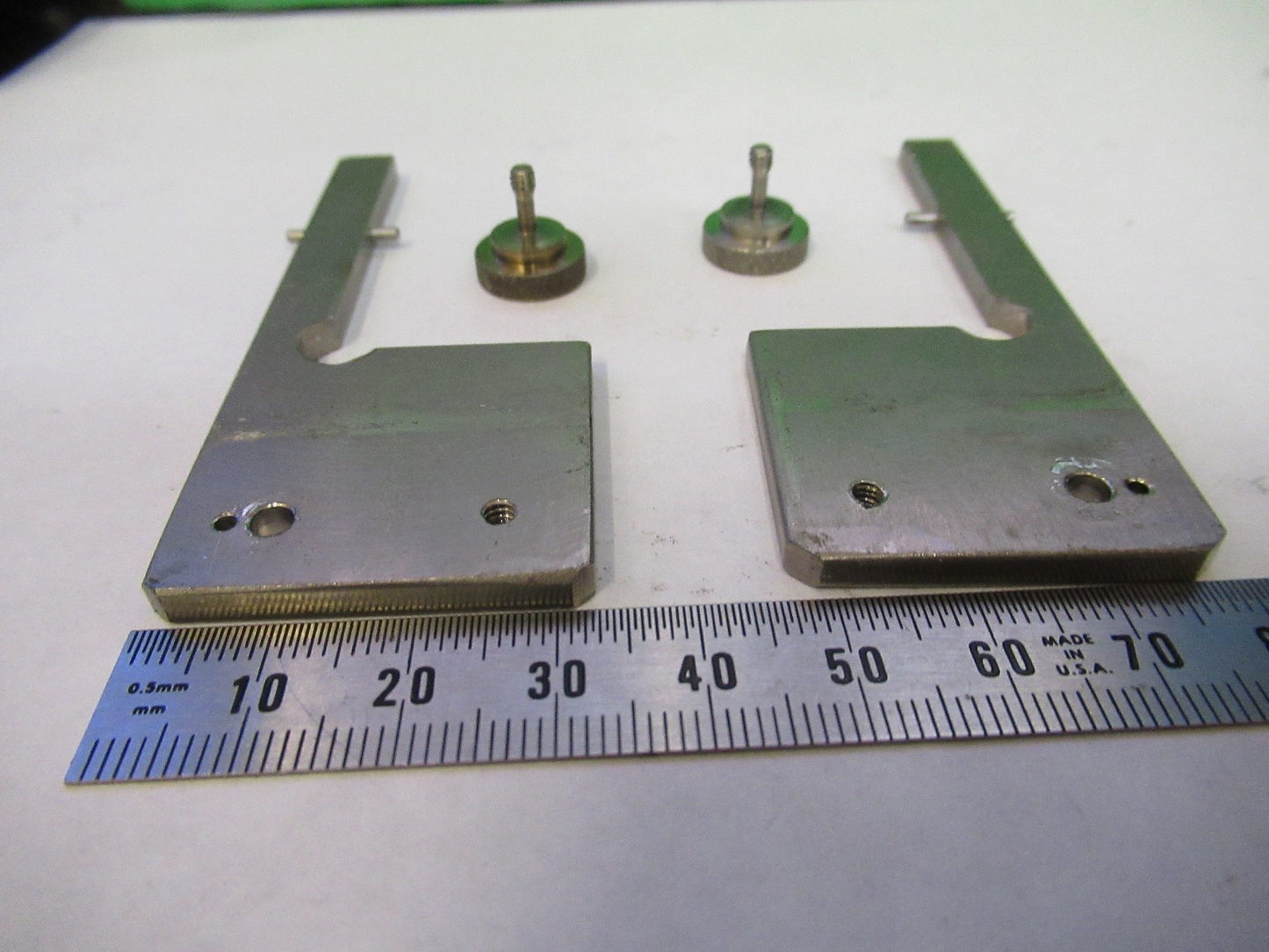 OLYMPUS CLIPS STAGE SPECIMEN MICROSCOPE PART AS PICTURED V8-B-42