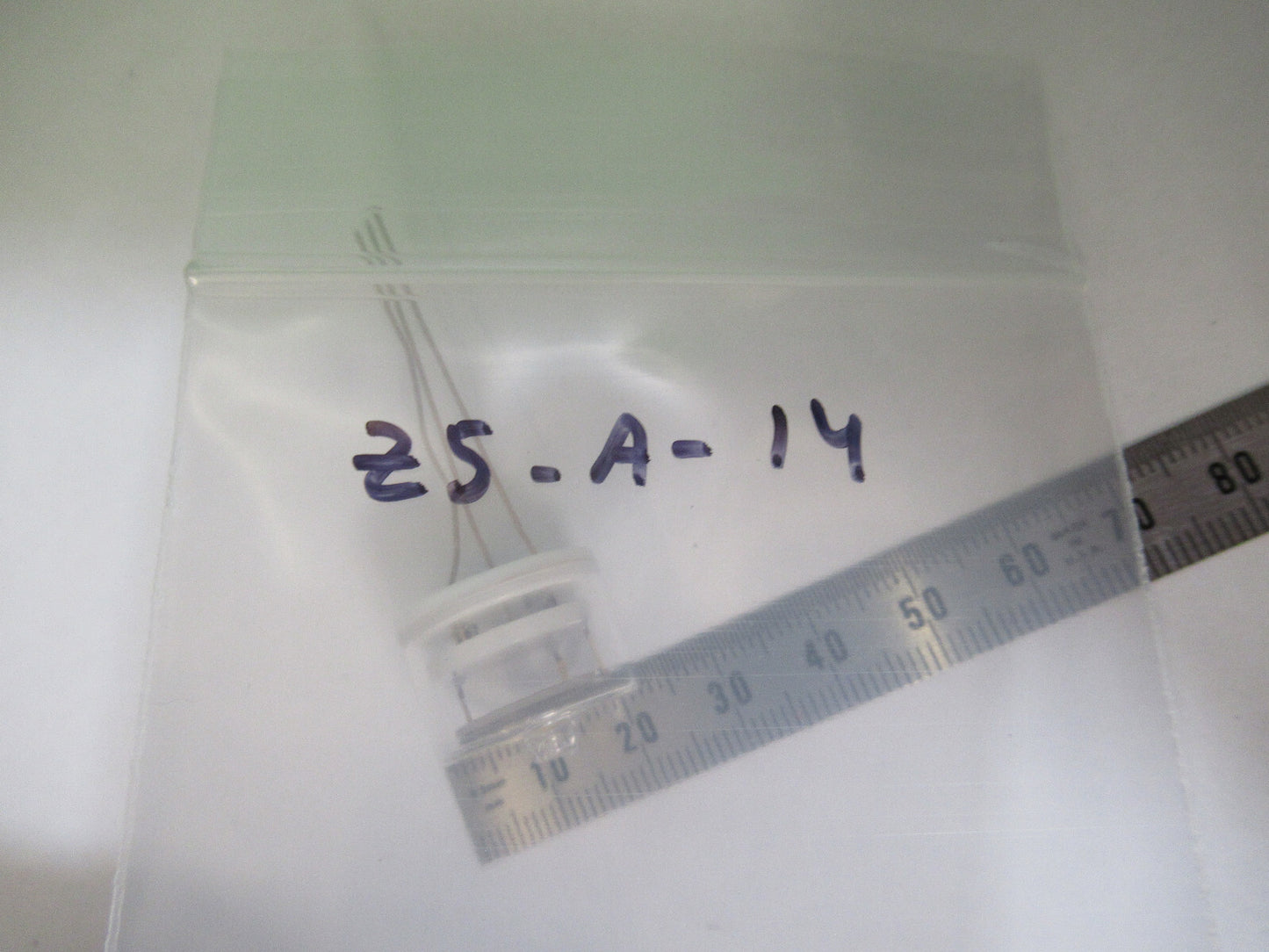BENDIX QUARTZ FREQUENCY CONTROL RESONATOR GLASS PACKAGED AS PICTURED &Z5-A-14