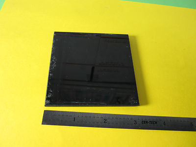 OPTISCHES GROSSES QUADRATISCHES GLAS DUNKELBLAUER FILTER LASEROPTIK BIN#28-78