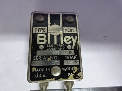 BLILEY QUARTZ MC85 RESONATOR OSCILLATOR FREQUENCY CONTROL AS PICTURED &Z6-16