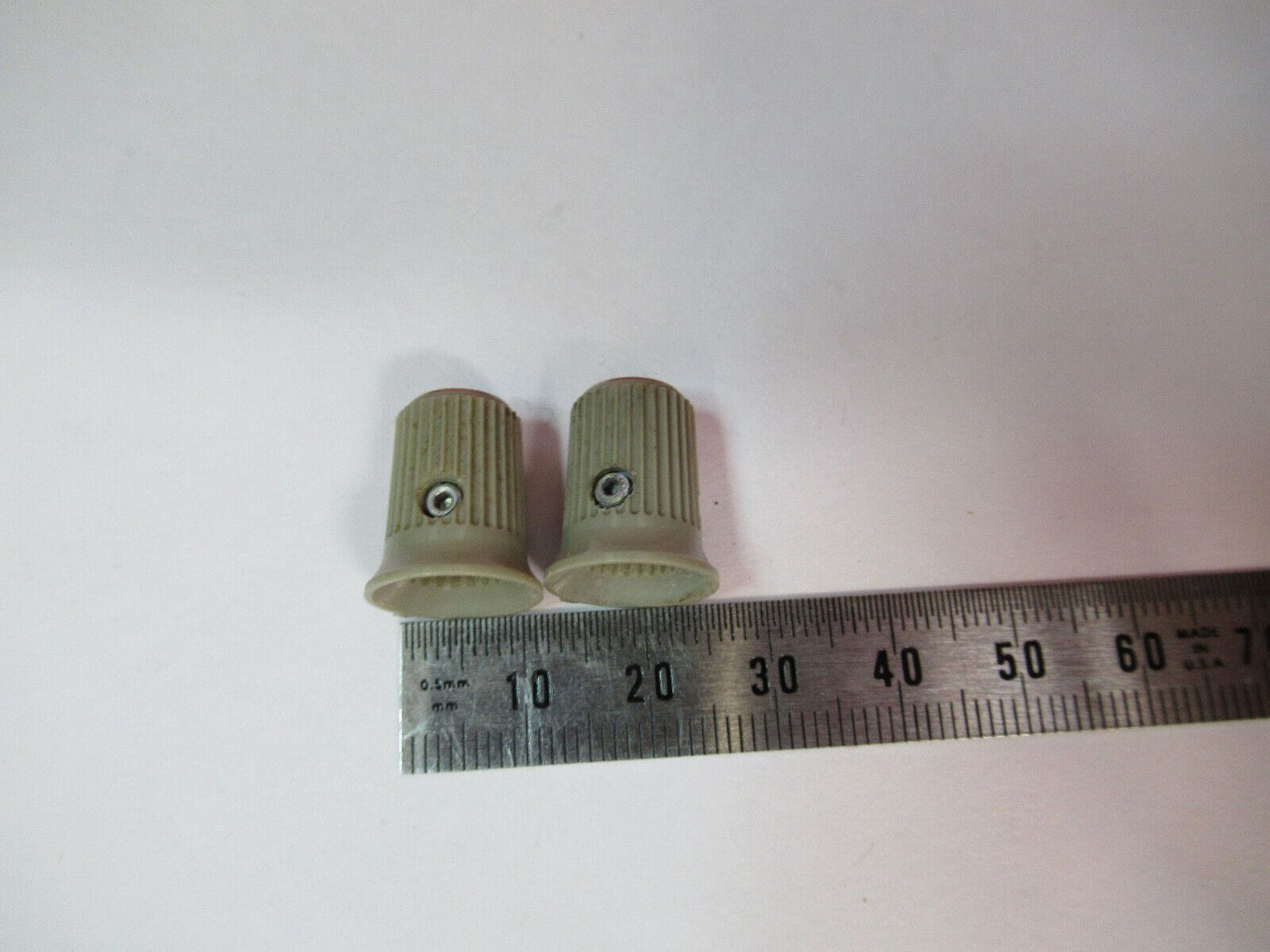 HP HEWLETT PACKARD SET OF PLASTIC KNOBS INSTRUMENT AS PICTURED Y6-B-14