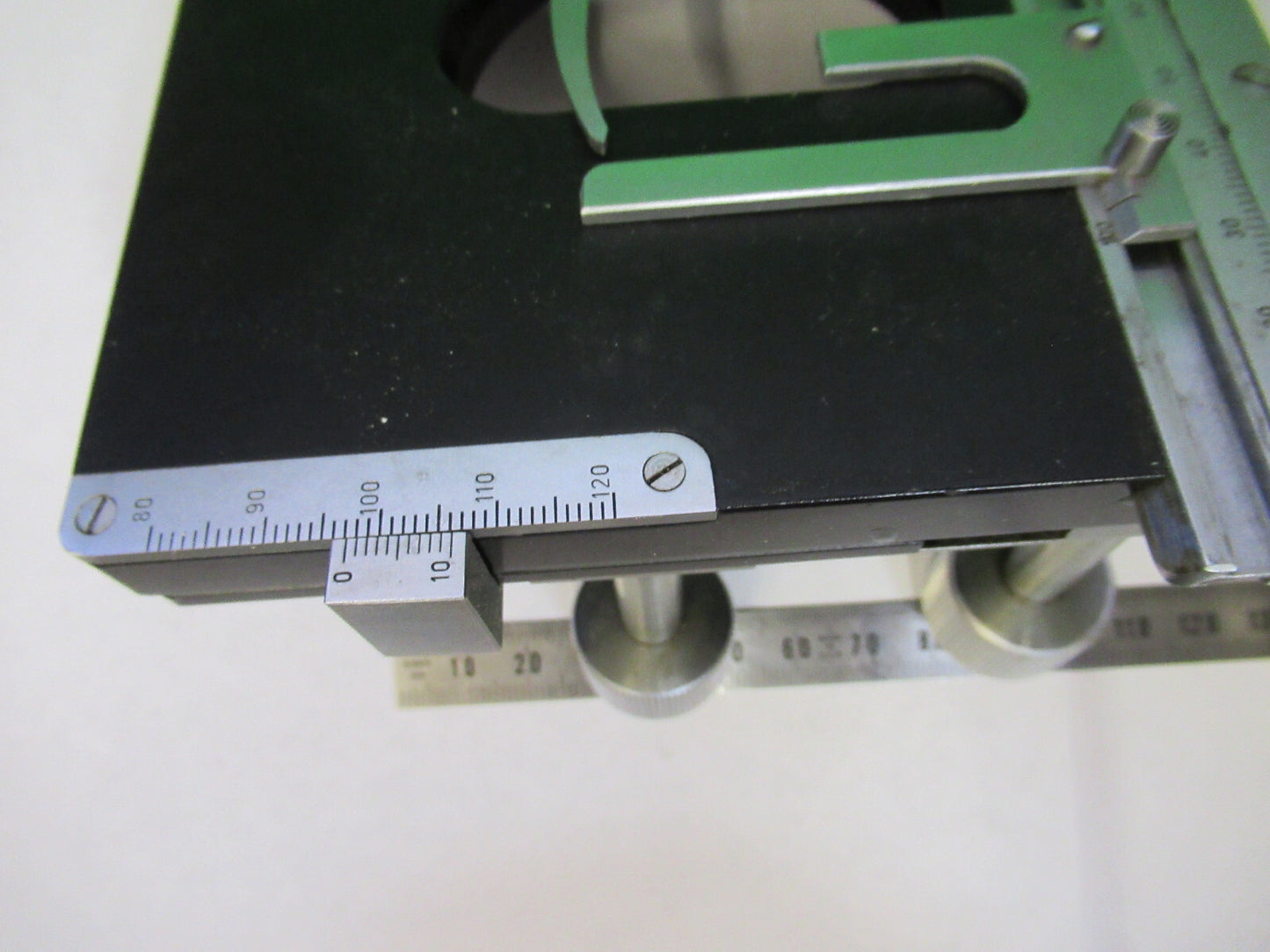BECK KASSEL CBS GERMANY XY STAGE TABLE MICROSCOPE PART AS PICTURED G8-A-02