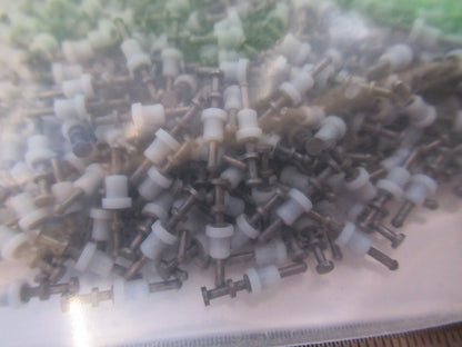 LOT 100+ TERMINALS ELECTRICAL POST PINS ASSEMBLY AS PICTURED 18-FT-32