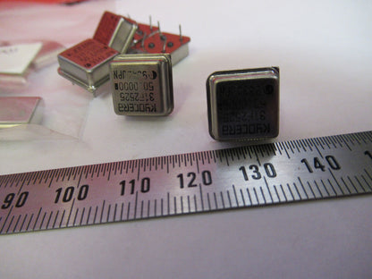 LOT 25 ea  QUARTZ CRYSTAL 25 MHz  FREQUENCY AS PICTURED X3-B-08