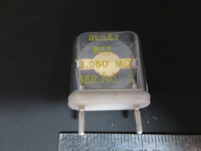 BLILEY ELECTRIC QUARTZ CRYSTAL B27 RESONATOR 3.0 MHz FREQUENCY AS PIC #FT-1-A-79