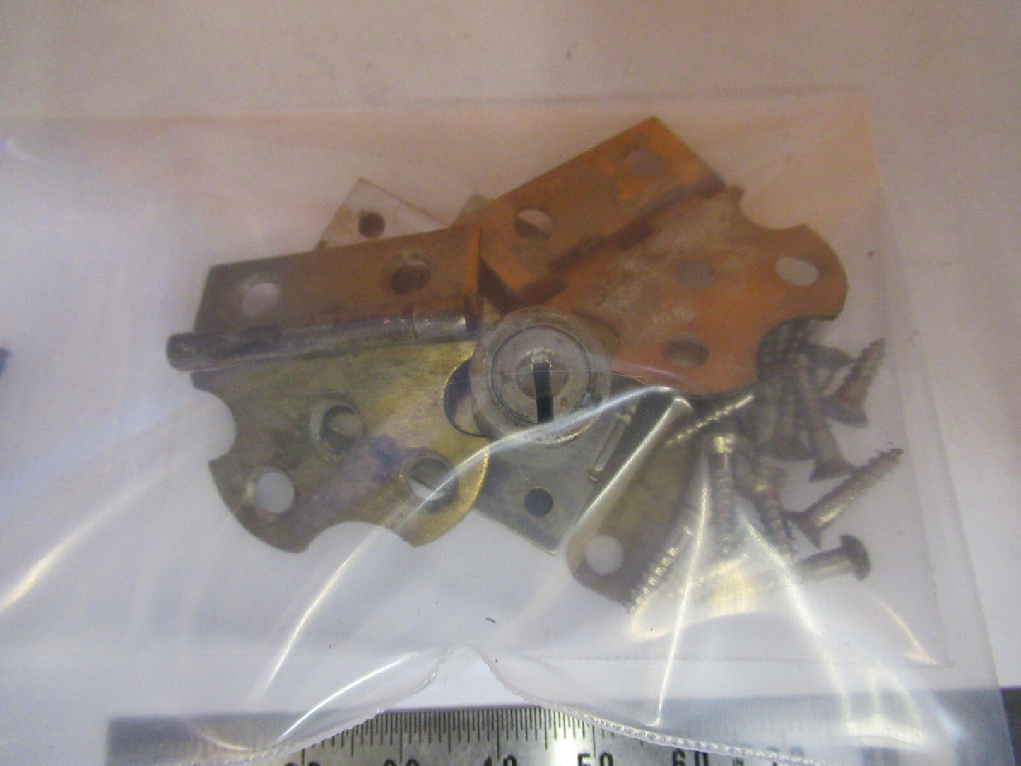 BAUSCH LOMB HINGES + LOCK WITHOUT KEY  MICROSCOPE PART AS PICTURED Q9-FT-85