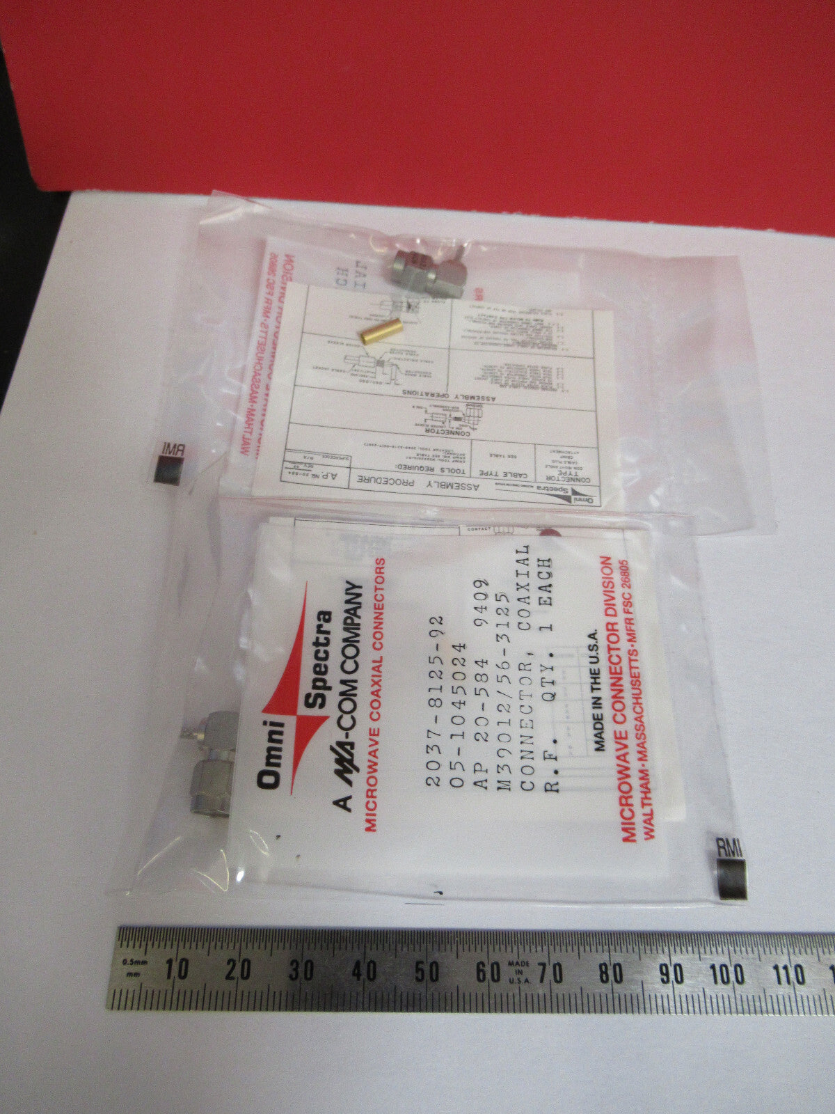 Lot 2 Ea Amphenol Right Angle Connector M39012/56-3125 RF Coaxial