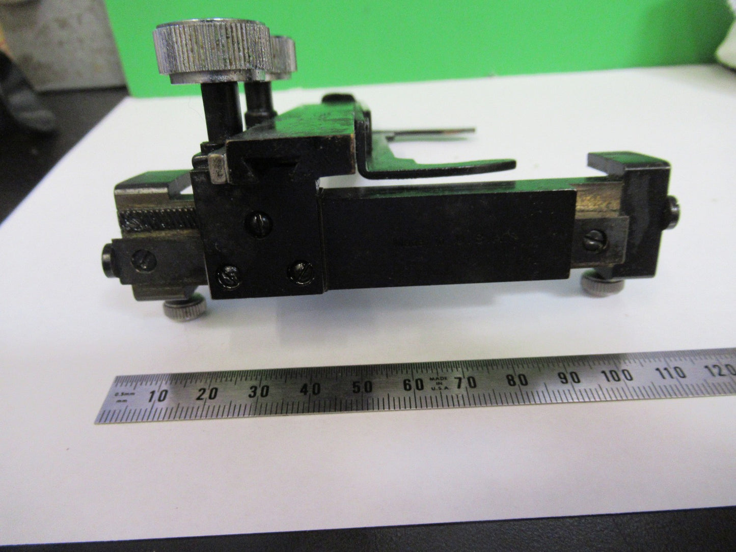 ANTIQUE UNIVERSAL AO SPENCER XY CLIPS MICROSCOPE PART AS PICTURED U9-A-31