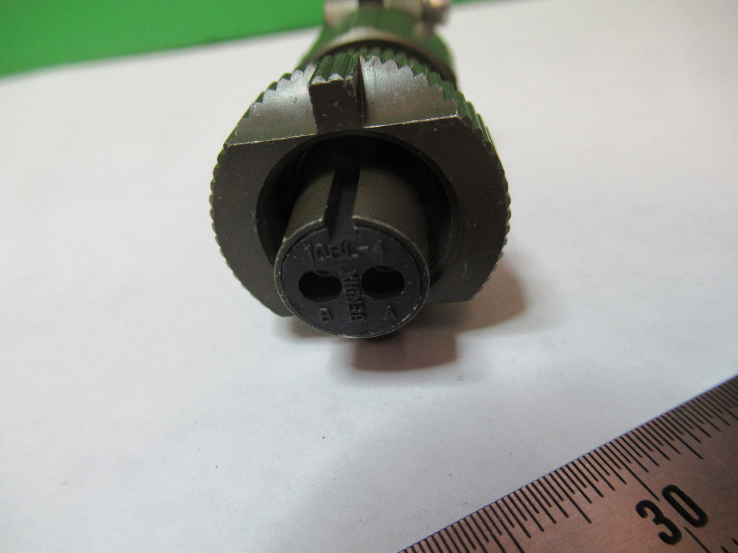 AMPHENOL MS3106A10SL-4S MIL SPEC TWO PINS for ACCELEROMETER AS PIC G3-FT-97