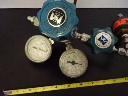 MATHESON 3513 + FLASH ARRESTOR MANOMETER REGULATOR VALVE GAS PROCESS AS IS 78-03