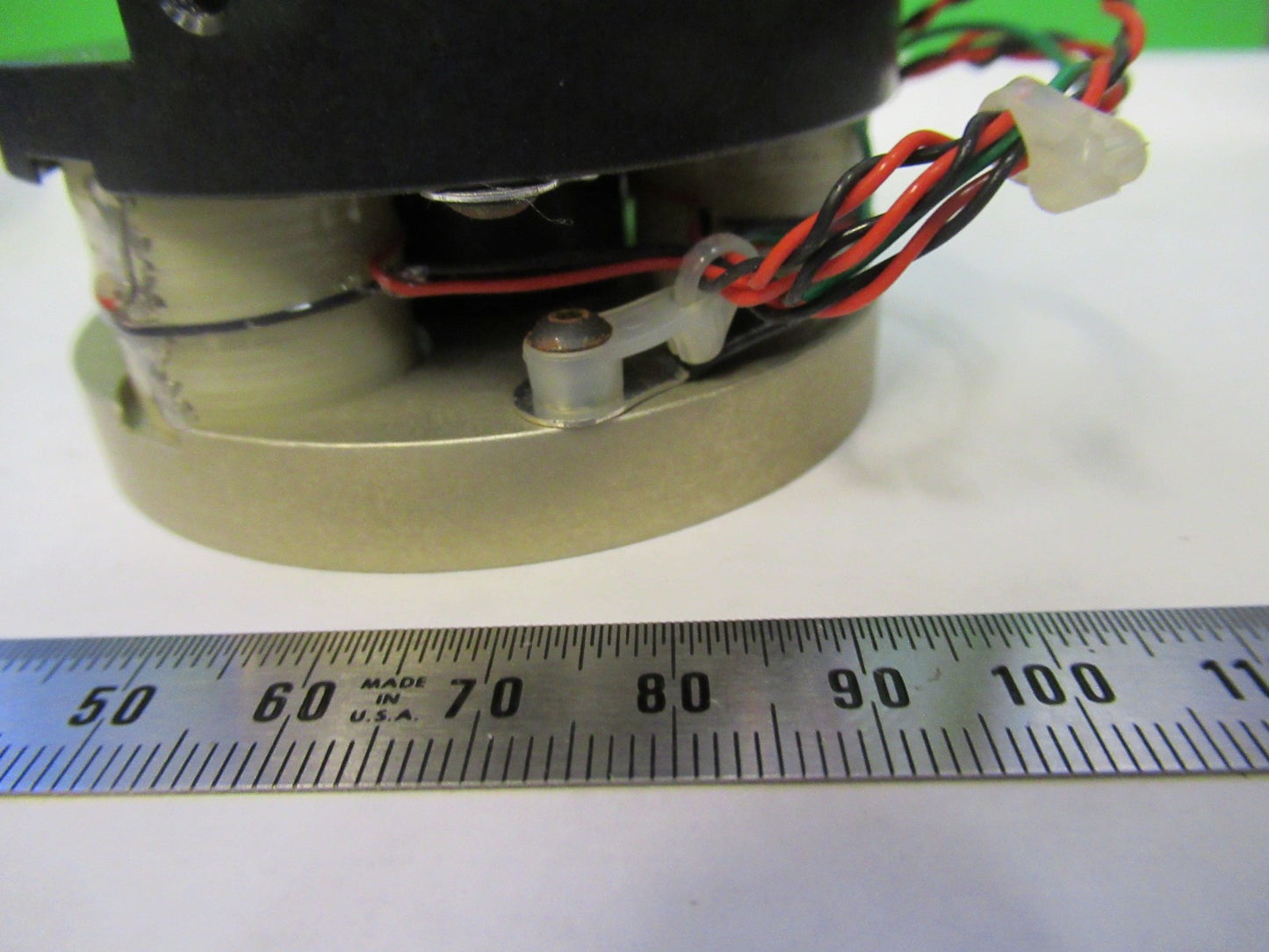 ZYGO INTERFEROMETER PZT POSITIONING ADJUST MICROSCOPE PART AS PICTURED V8-B-07