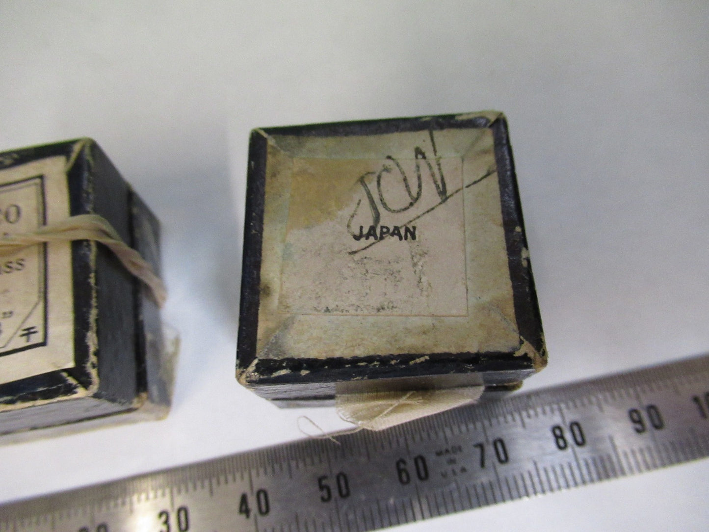 ANTIQUE COVER GLASS PILL BOXES MICROSCOPE PART AS PICTURED Y3-B-22