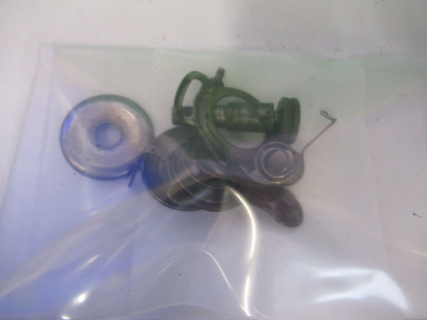 OLD SINGER SEWING ACCESSORY MACHINE  LOT TENSION ATTACHMENT ASSEMBLY &P8-B-33