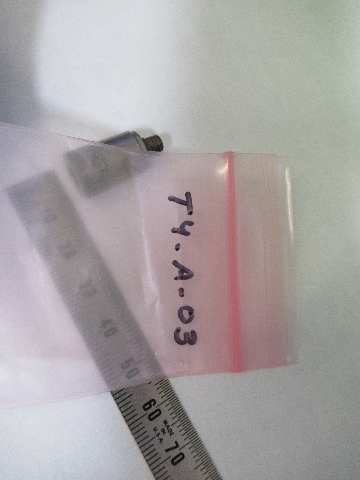 PCB PIEZOTRONICS T352C04 ACCELEROMETER VIBRATION SENSOR  AS PIC  T4-A-02