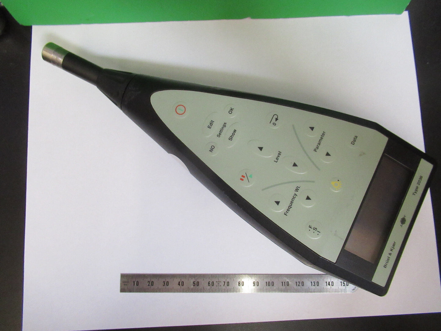 Brüel & Kjær Denmark 2236 Professional Sound Level Meter
