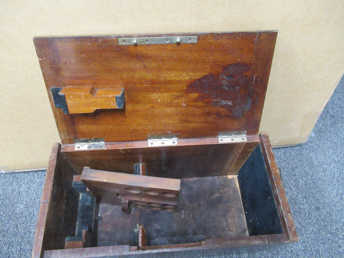 ANTIQUE EMPTY WOOD CASE REICHERT AUSTRIA MICROSCOPE PART AS PICTURED &LOB
