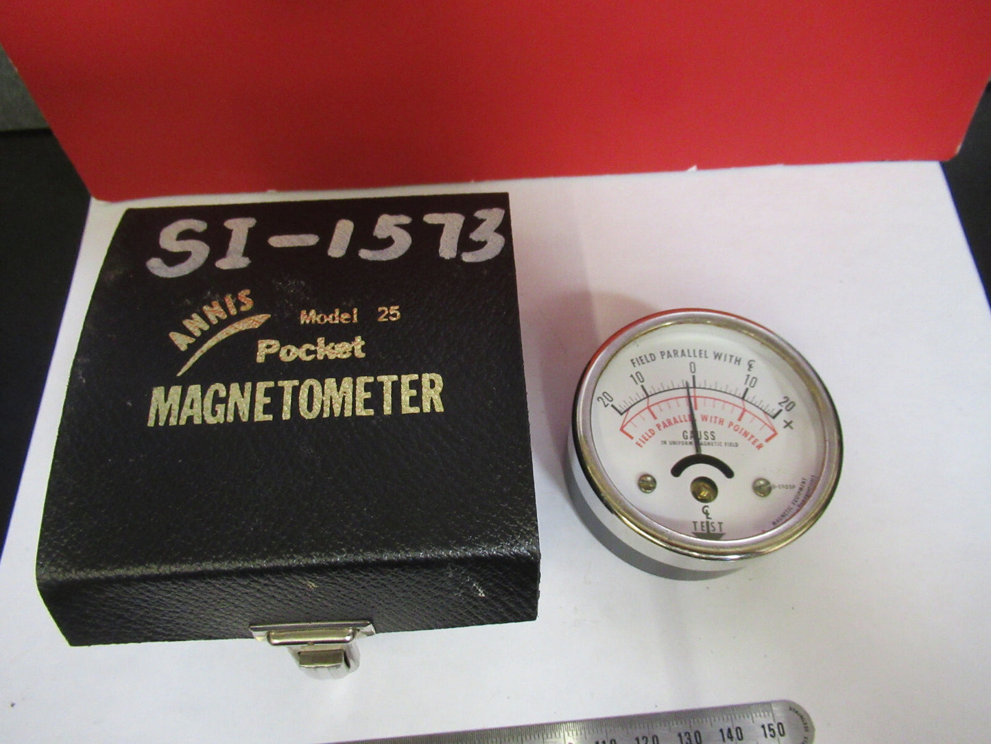PORTABLE MAGNETOMETER ANNIS MAGNETIC TESTER AS PICTURED LOB-RAD