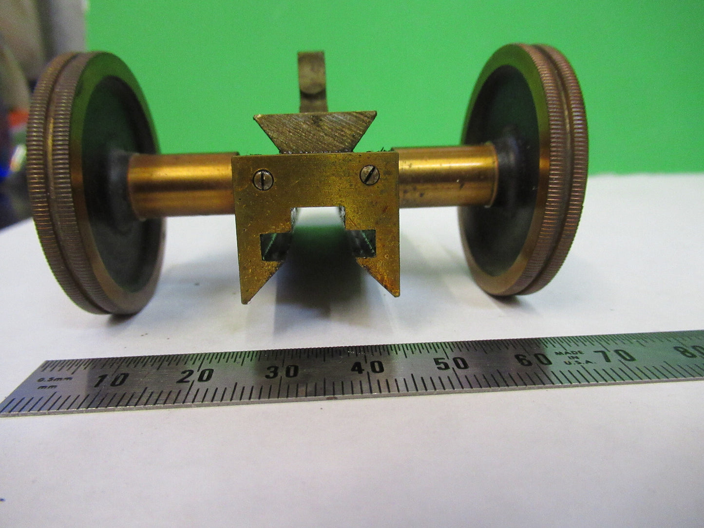 ANTIQUE BAUSCH LOMB MACRO STAGE KNOBS BRASS MICROSCOPE PART AS PICTURED S1-B-11