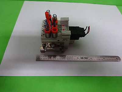 CONTROL SYSTEMS SMC PNEUMATIC VALVES VQ1171  AS IS BIN#72-71