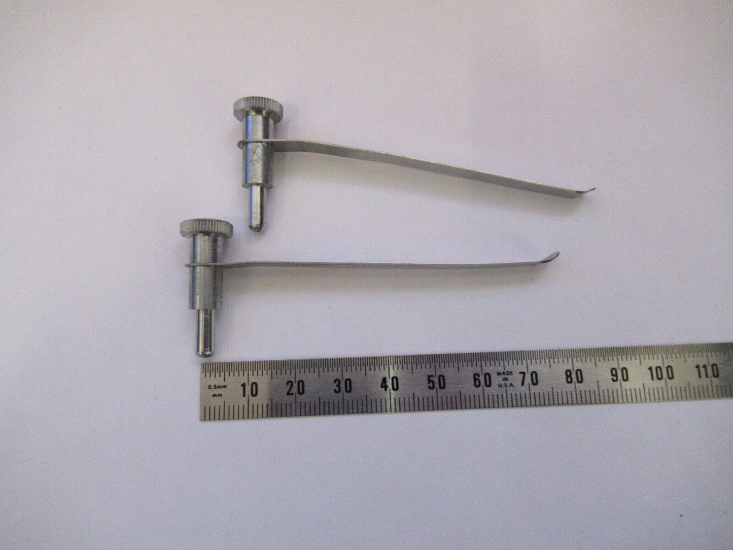 STEREO OLYMPUS JAPAN PAIR CLIPS STAGE MICROSCOPE PART AS PICTURED Q2-103