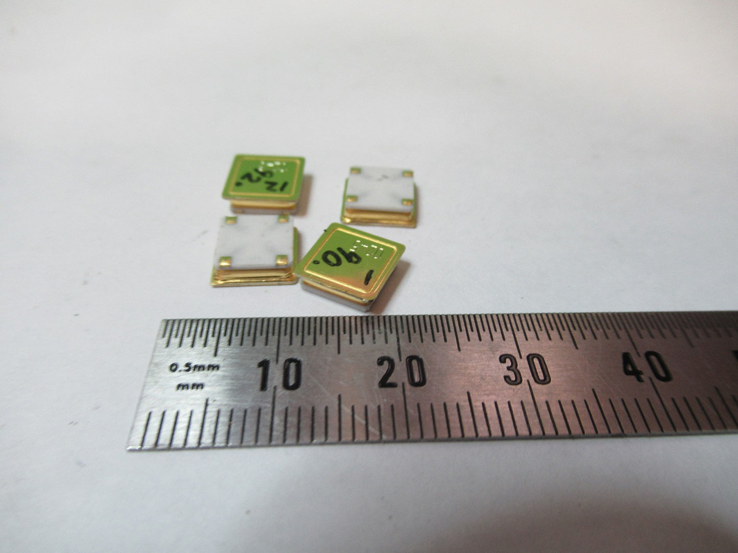LOT BLILEY 40 MHz RESONATOR QUARTZ  FREQUENCY CONTROL AS PICTURED T5-A-101