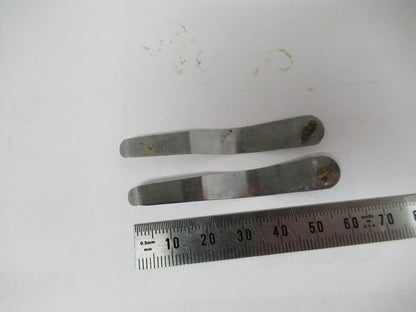 AO SPENCER PAIR CLIPS VINTAGE MICROSCOPE PART AS PICTURED W1-A-10