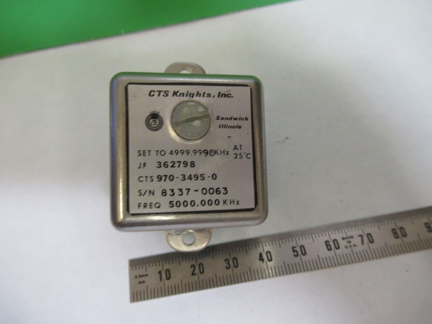 CTS KNIGHTS QUARTZ OSCILLATOR FREQUENCY 5 MHz VINTAGE AS PICTURED W1-B-02