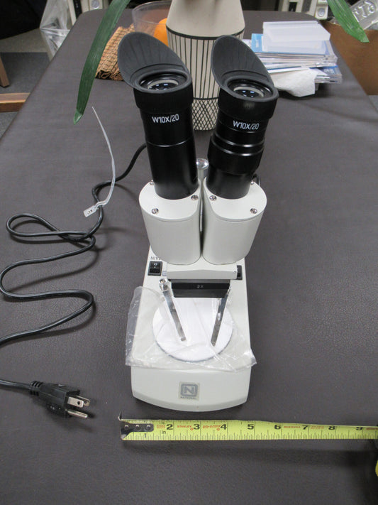 NATIONAL STEREO MICROSCOPE GOOD CONDITION  BOTH LAMPS WORK AS PICTURED TC-3