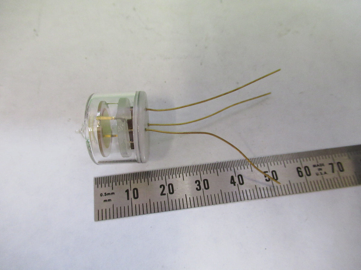 SPACE 10 MHz QUARTZ CRYSTAL FREQUENCY CONTROL BLILEY BG61 GLASS PACKAGE 82-A-89