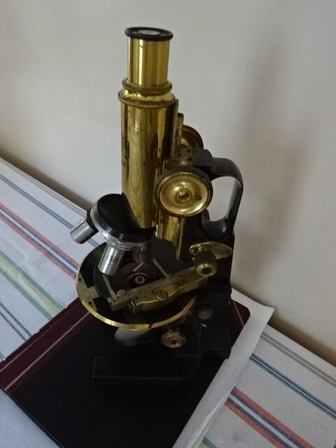 MICROSCOPE CARL ZEISS GERMANY ANTIQUE BRASS WITH 4 OBJECTIVES OPTICS AS IS #LOB