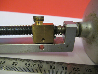 LEITZ WETZLAR GERMANY LINEAR POSITIONING KNOB SCREW ASSEMBL AS PICTURED #B7-A-40