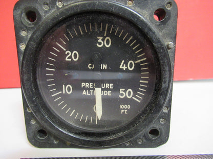 INDICATOR PRESSURE ALTITUDE CABIN KOLLSMAN 128SCA109-1  AS PICTURED  T1-A-41