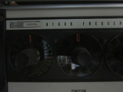 FLUKE 6160B FREQUENCY SYNTHESIZER 1-160 MHz  W/ INTERNAL OSCILLATOR RF MICROWAVE