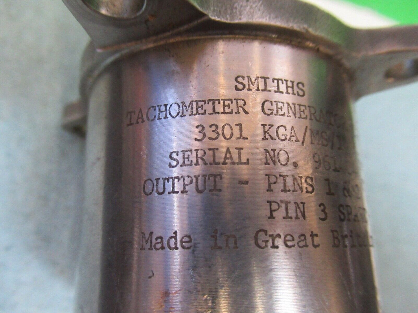 FOR PARTS TACHOMETER GENERATOR 3301 KGA/MS/1 SMITHS UK AS IS AS PICTURED Q7-B-33