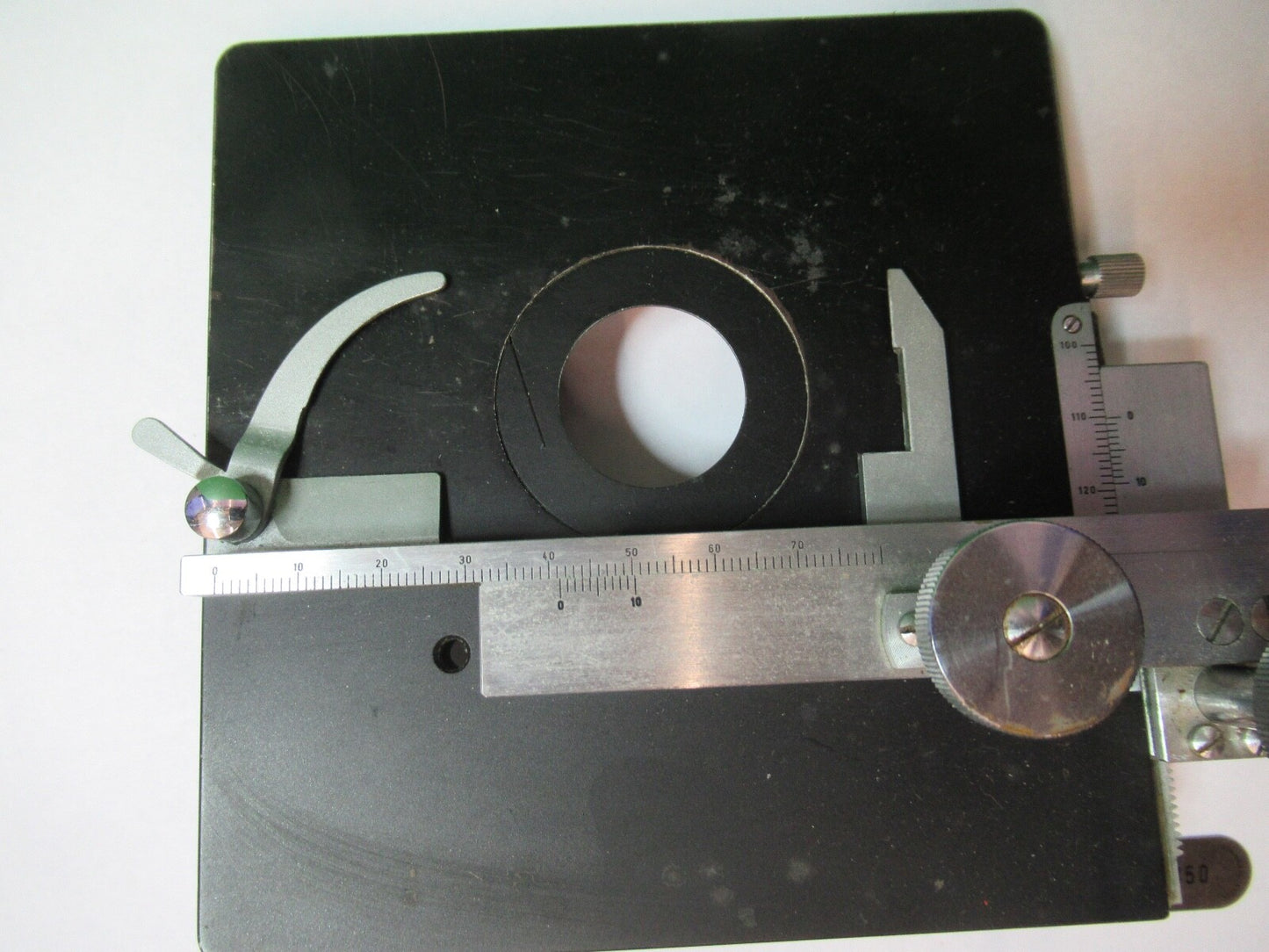 REICHERT AUSTRIA STAGE XY TABLE WORKS OK  MICROSCOPE PART AS PICTURED G5-A-27