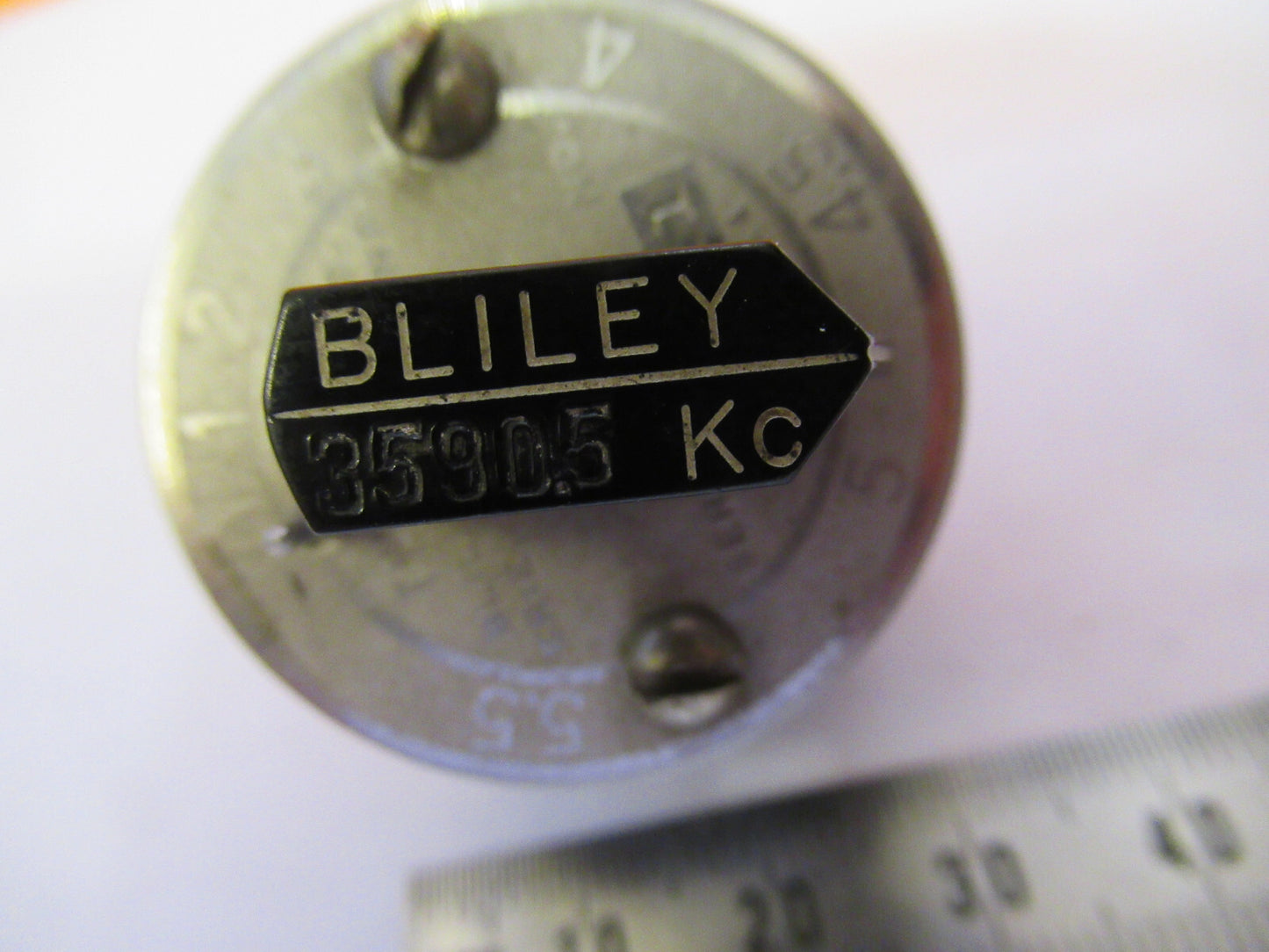 BLILEY RESONATOR QUARTZ CRYSTAL VF1 VARIABLE FREQUENCY AS PICTURED Y1-A-31