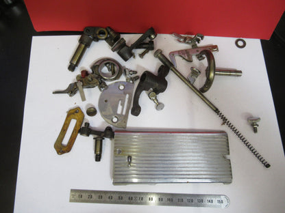 FOR PARTS OLD SINGER SEWING MACHINE ASSORTED INTERNAL PARTS as pictured &H9-B-64