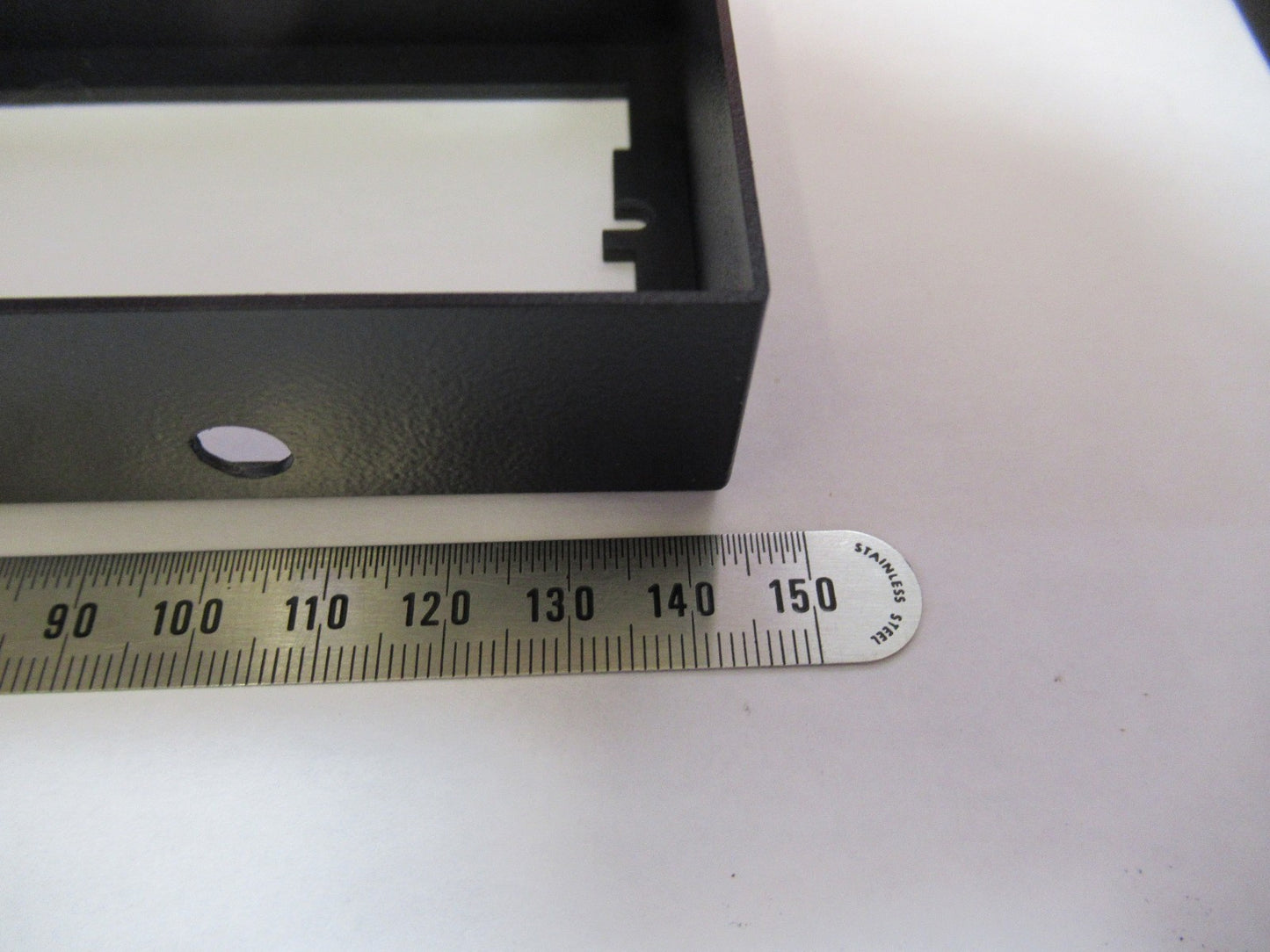 LEICA LEITZ GERMANY DMRB PLASTIC FRAME MICROSCOPE PART AS PICTURED T8-B-10