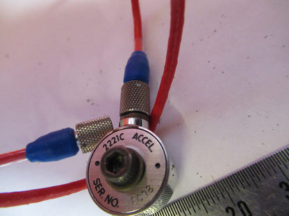 PCB PIEZOTRONICS ENDEVCO 2221C VIBRATION ACCELEROMETER AS PICTURED X8-B-15