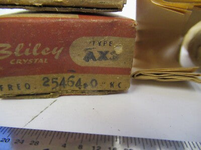 BLILEY ELECTRIC QUARTZ CRYSTAL LOT 2 EA FREQUENCY CONTROL AS PICTURED &W2-B-44
