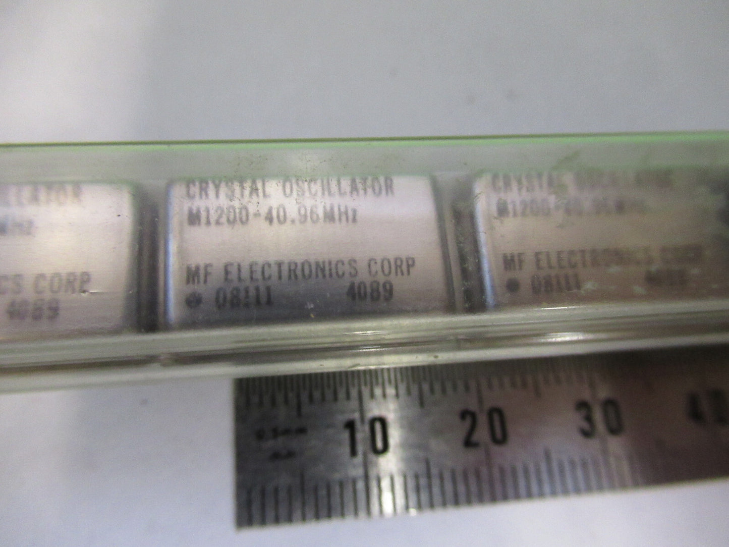 LOT 10 EA MF ELECTRONICS QUARTZ OSCILLATOR FREQUENCY 40.96 MHz G5-A-80