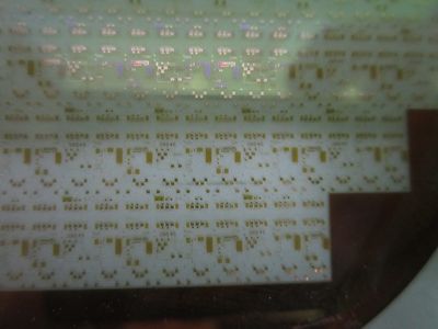 OPTICAL COMPONENTS ON WAFER IN SAPPHIRE SUBSTRATE OPTICS AS IS BIN#U8-33