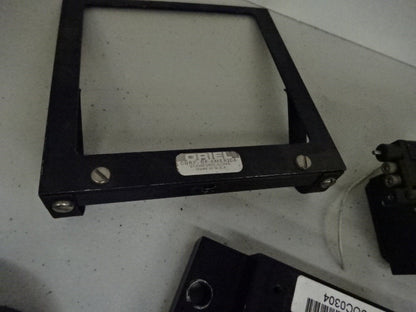 FOR PARTS LOT OPTICS FIXTURES ORIEL NEWPORT HOLDER MOUNTS SUPPORT AS IS #TC1-L