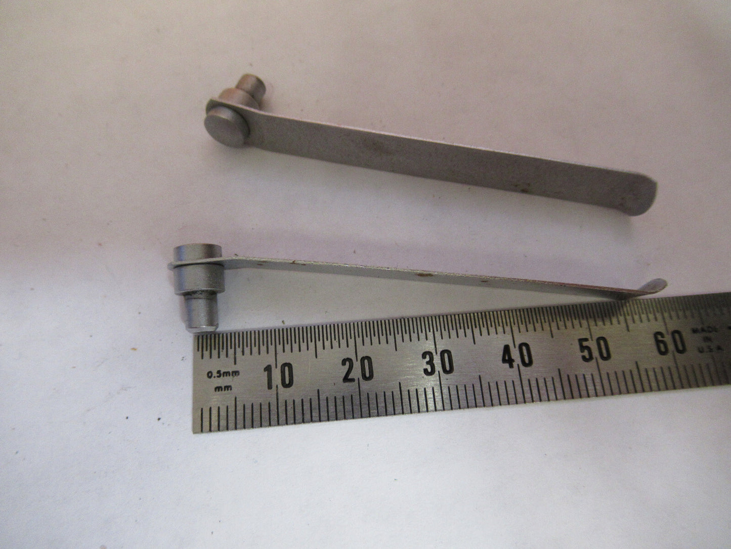 WILD HEERBRUGG SWISS M11 CLIPS PAIR MICROSCOPE PART OPTICS AS PICTURED Y4-A-107