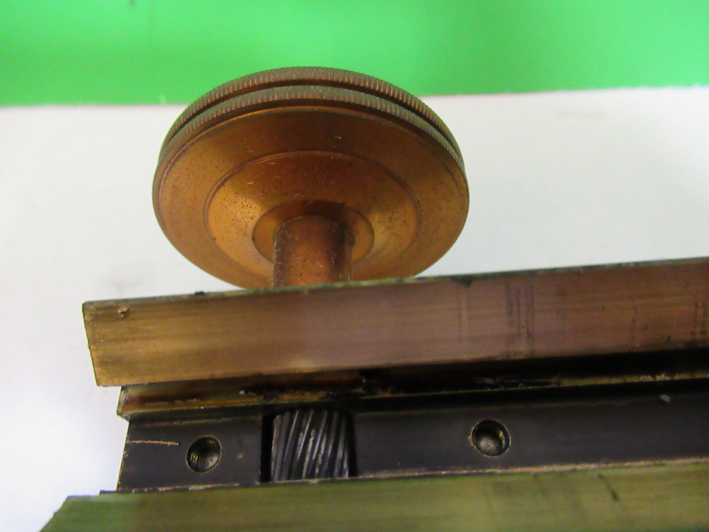 ANTIQUE BAUSCH LOMB MACRO STAGE KNOBS BRASS MICROSCOPE PART AS PICTURED S7-A-02