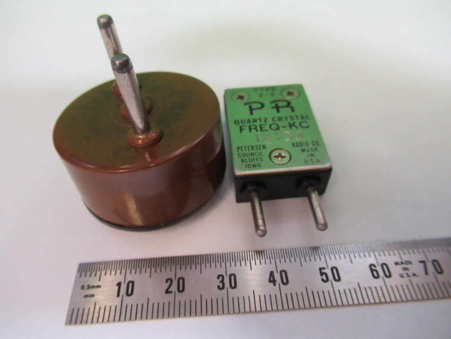 ANTIQUE DX PR XTALS QUARTZ CRYSTAL FREQUENCY CONTROL RADIOA AS PICTURED T6-B-36