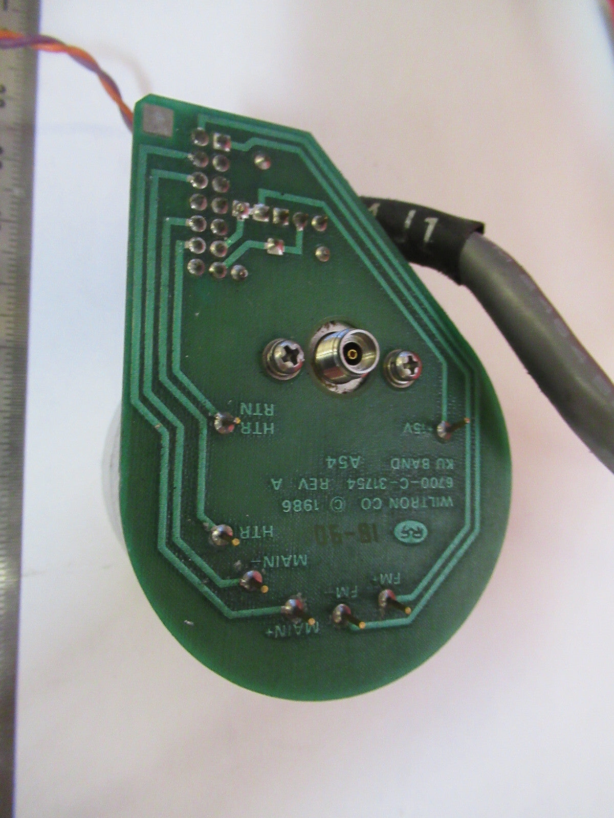 YIG OSCILLATOR MICROWAVE RF FREQUENCY 20 GHz  WILTRON  AS PICTURED  T7-A-36