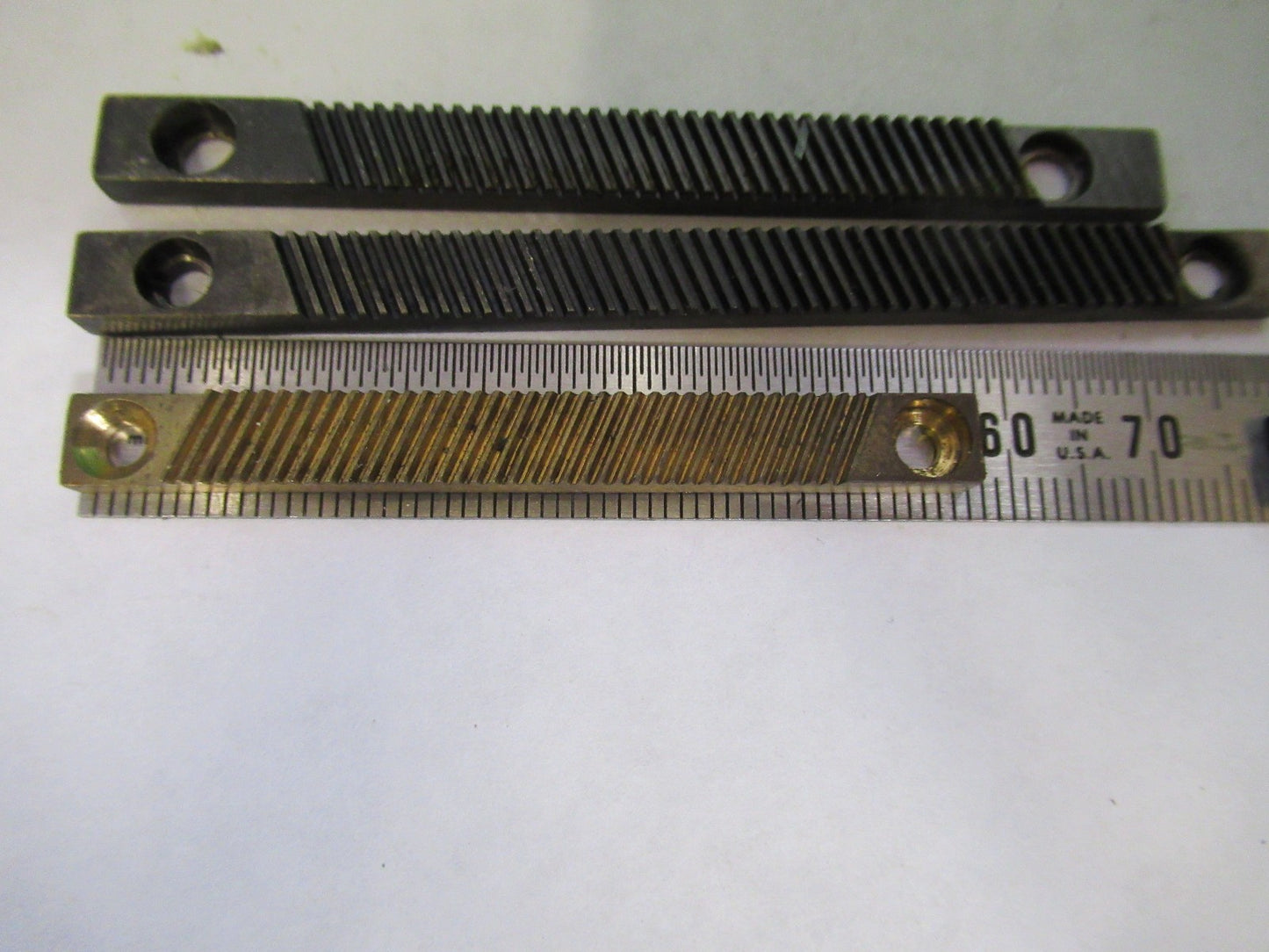 LOT 4 PIECES RACK GEAR BAUSCH LOMB AO SPENCER MICROSCOPE PART AS PICTURE U8-A-40