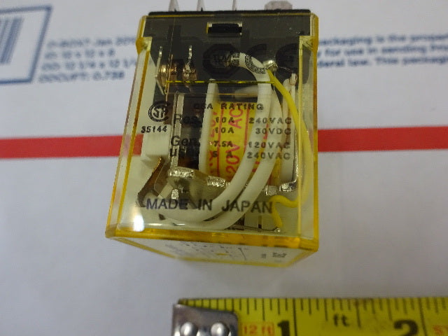IDEC RELAY RH4B-UL ELECTRONIC CONTROL AS IS &X8-FW-03