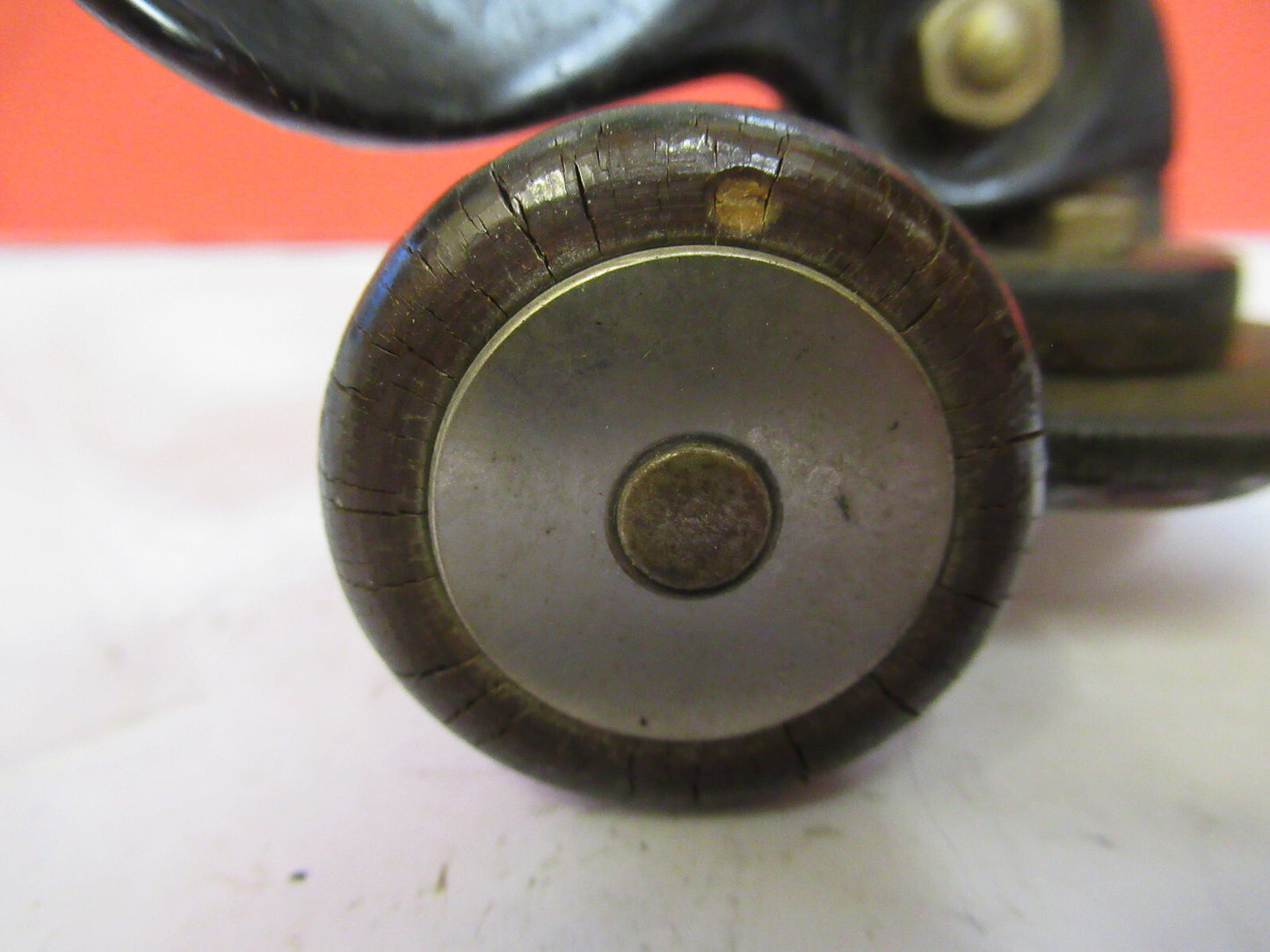 FOR PARTS OLD SINGER SEWING MACHINE MODEL PULLEY ASSEMBLY as picture &H9-B-69